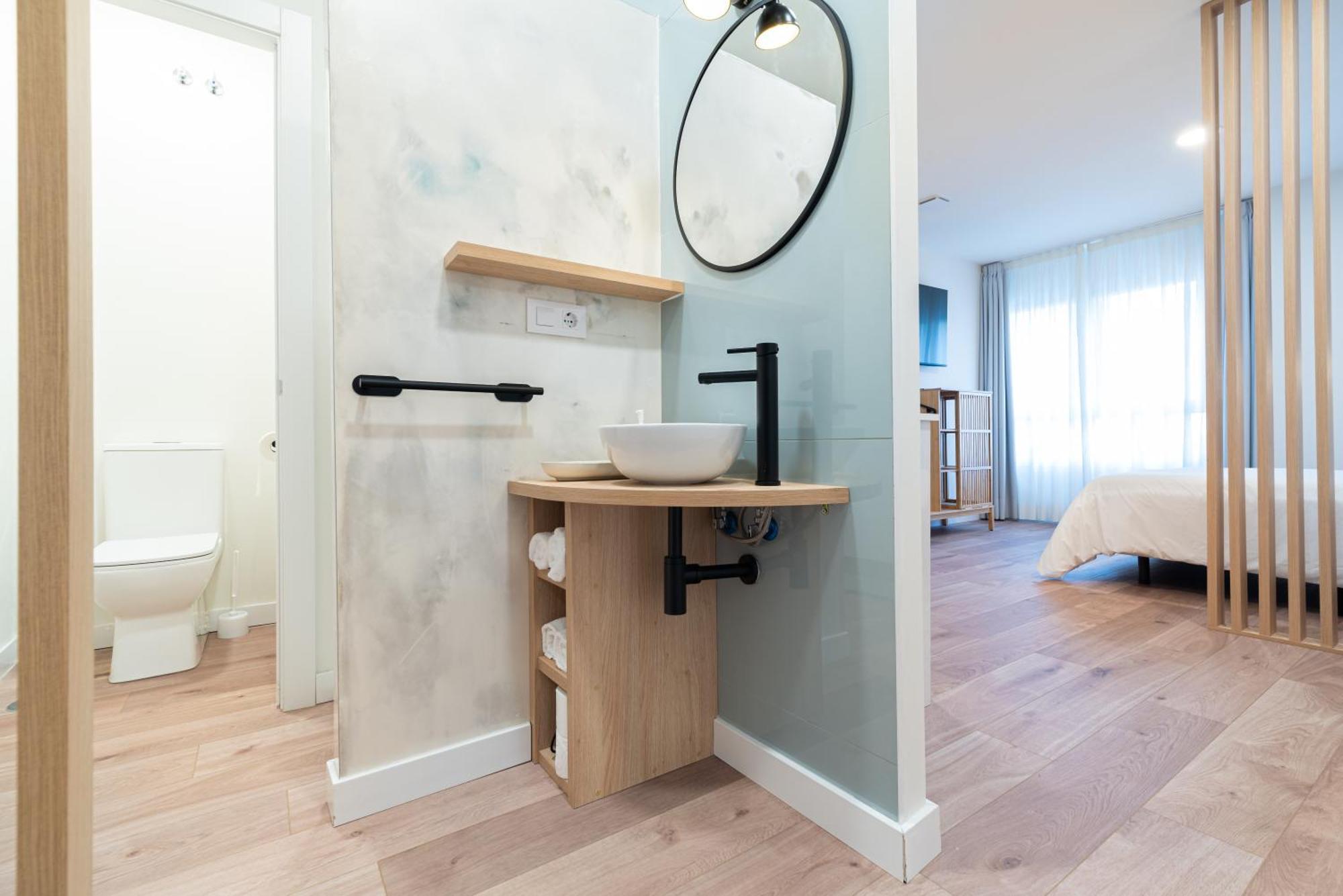 Apartamentos Turisticos Fatima, En El Centro De Vigo Esterno foto