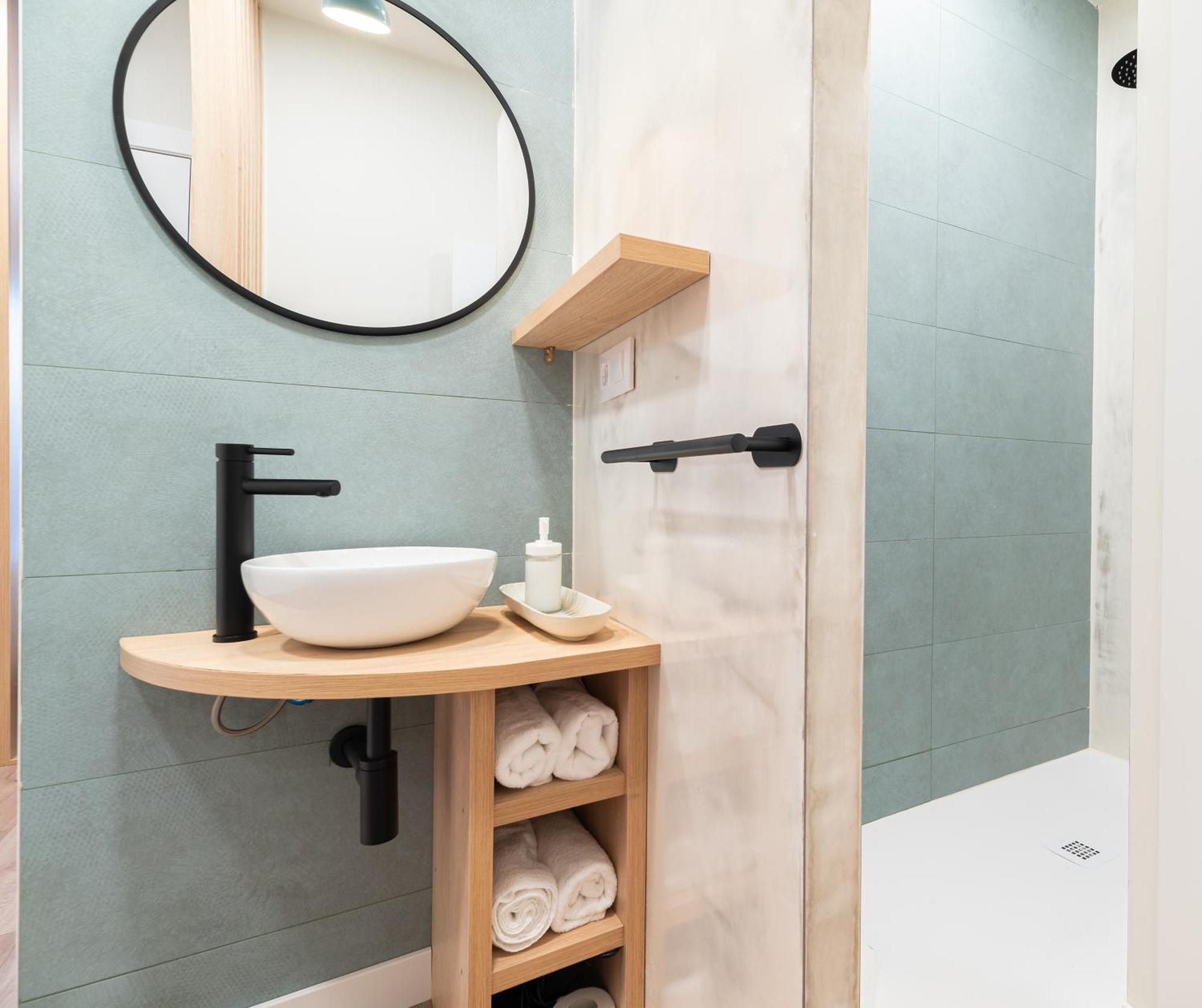 Apartamentos Turisticos Fatima, En El Centro De Vigo Esterno foto