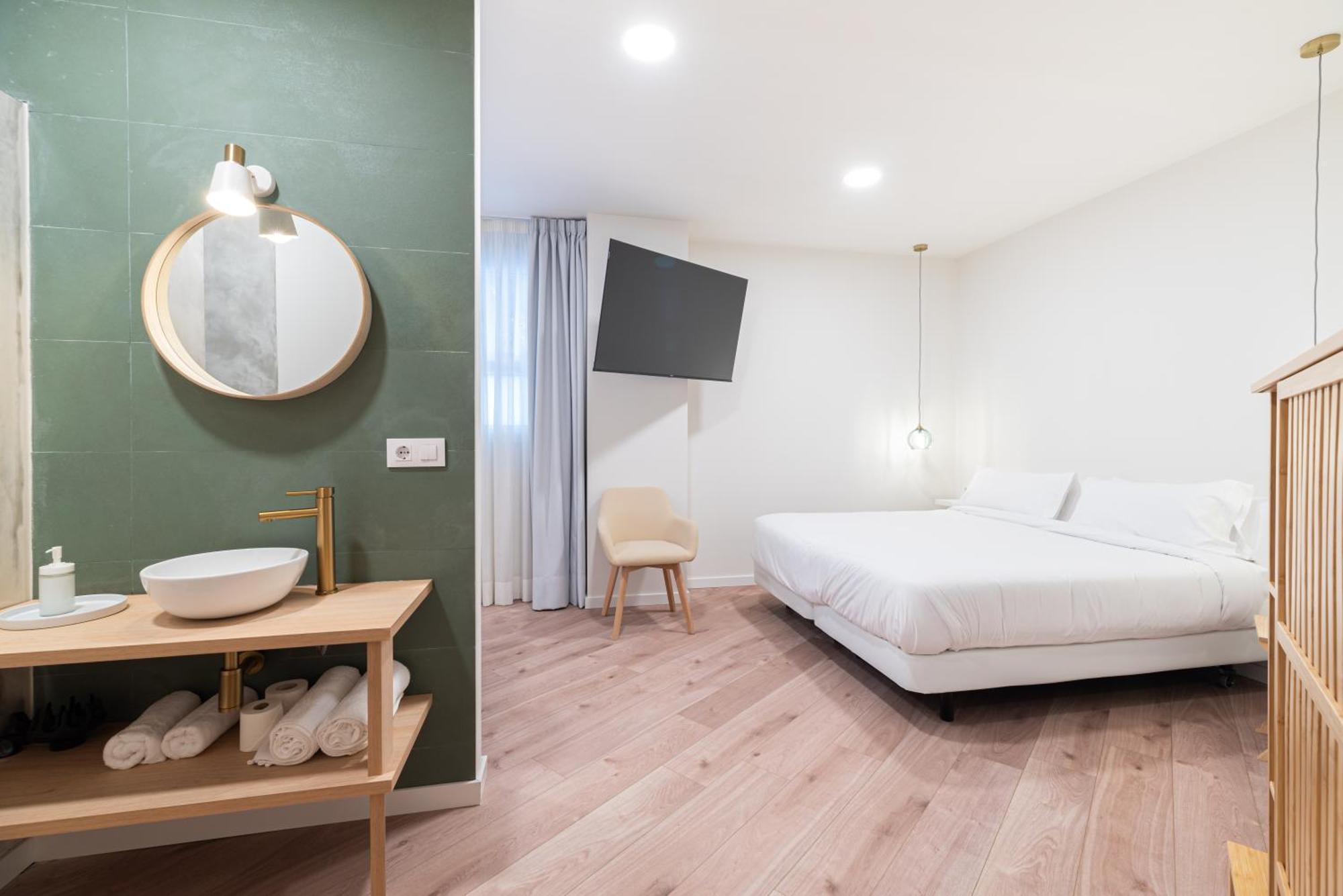 Apartamentos Turisticos Fatima, En El Centro De Vigo Esterno foto