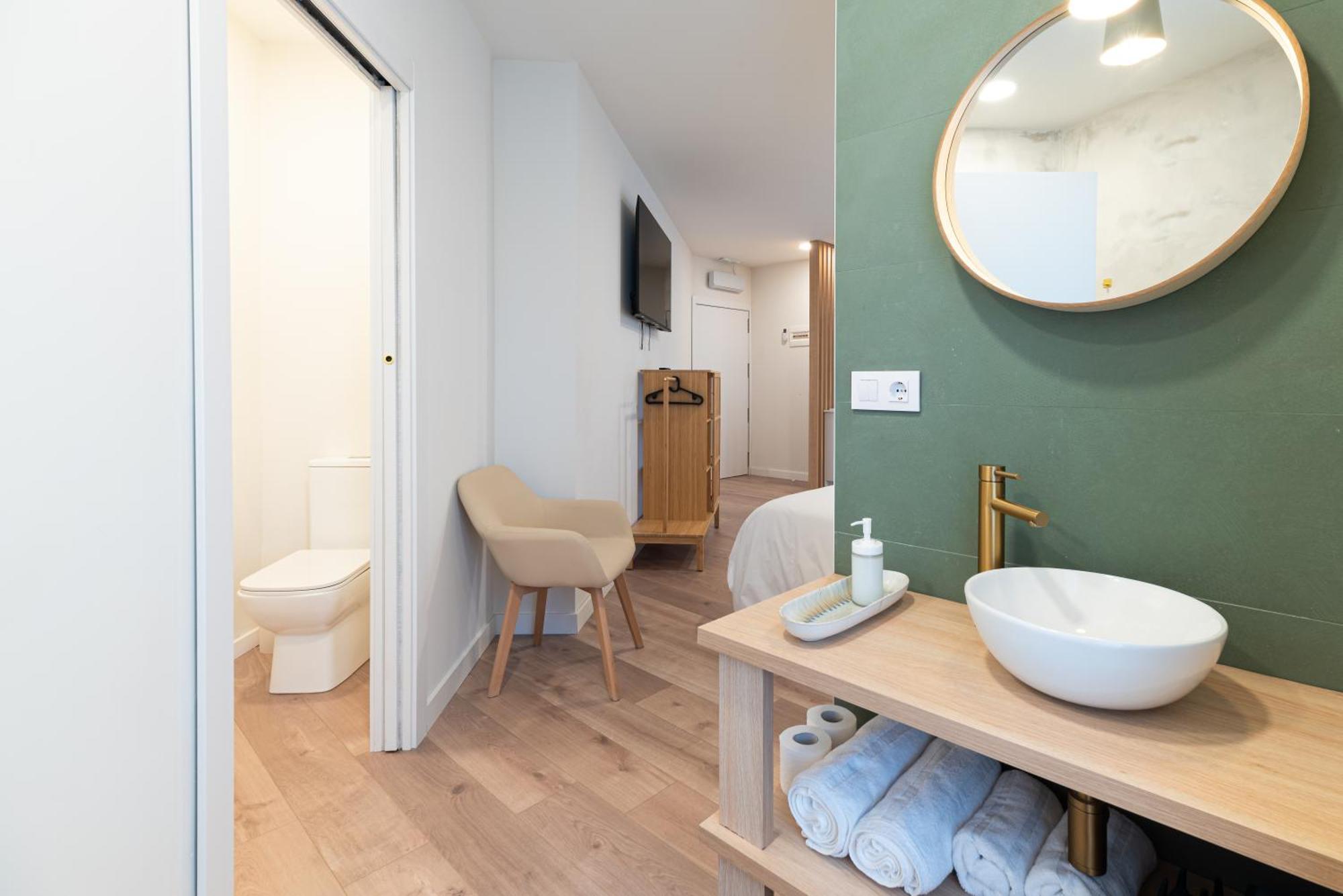 Apartamentos Turisticos Fatima, En El Centro De Vigo Esterno foto